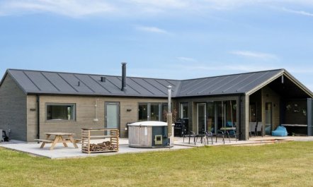 'Henke' - 475m from the sea