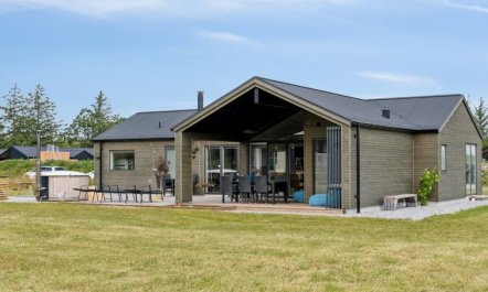 'Henke' - 475m from the sea 3