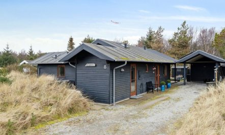 'Nannah' - 100m from the sea