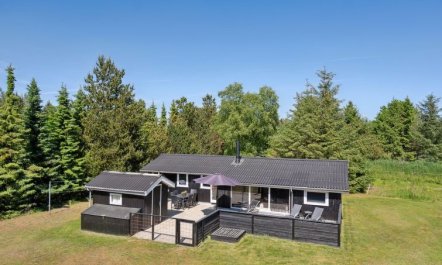 'Ally' - 250m from the sea