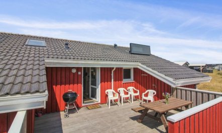 'Asta' - 85m from the sea 4