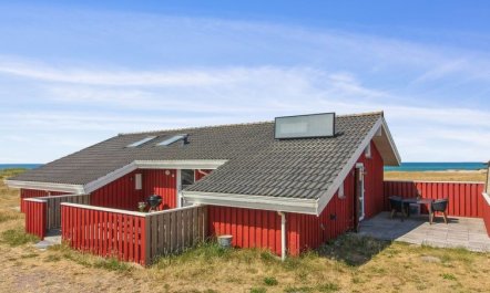 'Asta' - 85m from the sea 2