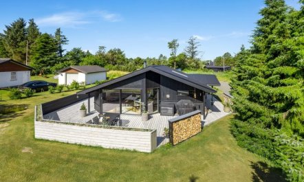 'Verner' - 990m from the sea