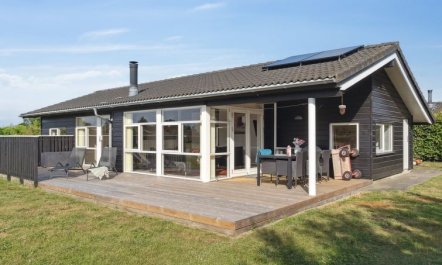 'Miriam' - 400m from the sea