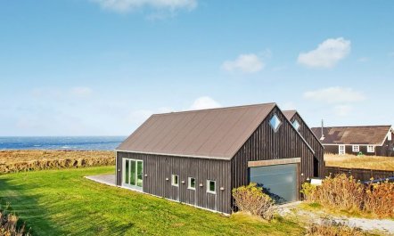 'Ubavka' - 101m from the sea