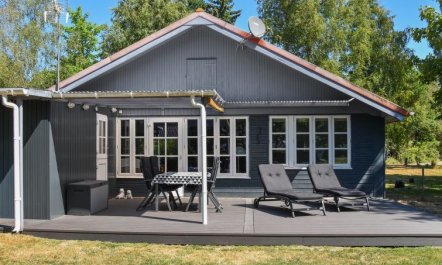 'Agneta' - 750m from the sea