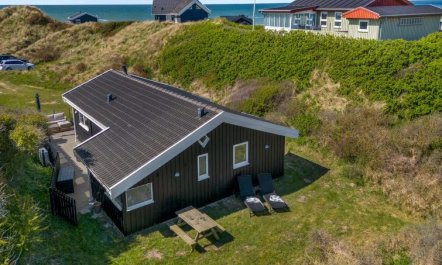 'Idalia' - 125m from the sea 6