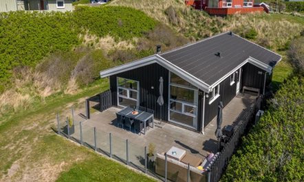 'Idalia' - 125m from the sea 5