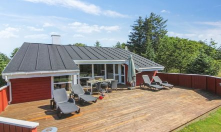 'Valda' - 1.5km from the sea