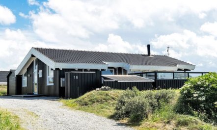 'Elvie' - 200m from the sea 3