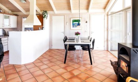 'Elvie' - 200m from the sea 4