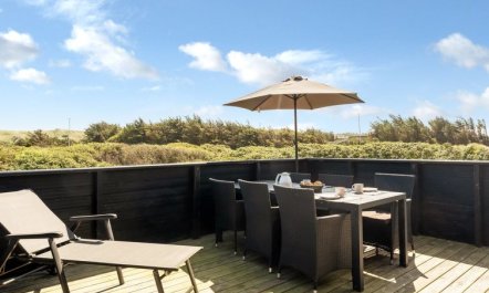 'Tekla' - 180m from the sea 5