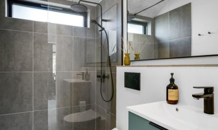 'Helga' - 900m from the sea 7