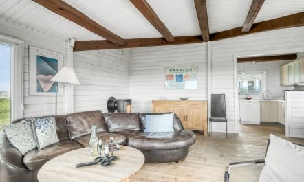 'Sinnika' - 75m from the sea 1