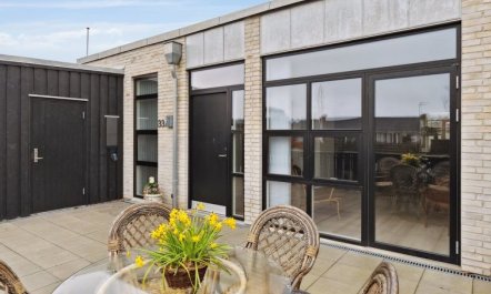 'Klaudius' - 2km from the sea