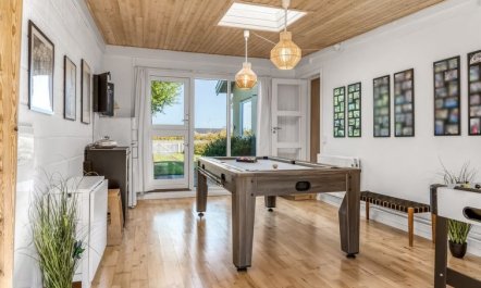 'Julie' - 700m from the sea 5