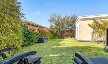 'Julie' - 700m from the sea 3