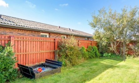 'Julie' - 700m from the sea 2