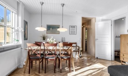 'Julie' - 700m from the sea 1