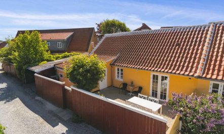 'Algeth' - 200m from the sea 2