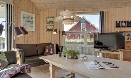 'Hedy' - 150m from the sea