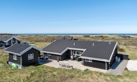 'Gila' - 250m from the sea