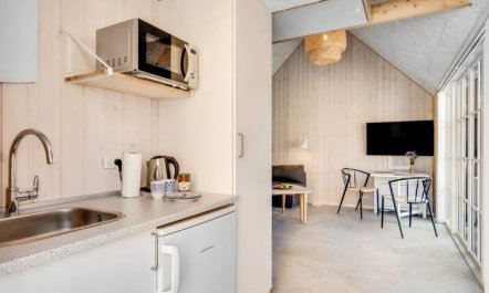 'Josina' - 1.8km from the sea 2