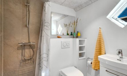 'Josina' - 1.8km from the sea 3