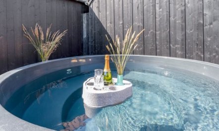 'Josina' - 1.8km from the sea 6