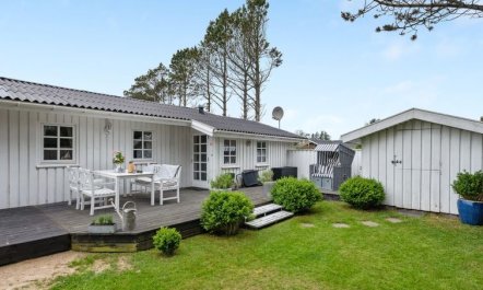 'Gunnulf' - 750m from the sea 1