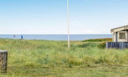 'Gilbert' - 96m from the sea 4