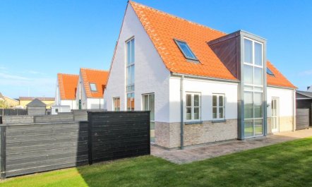 'Gisken' - 600m from the sea