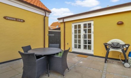 'Skakli' - 800m from the sea