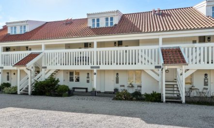 'Aline' - 1km from the sea