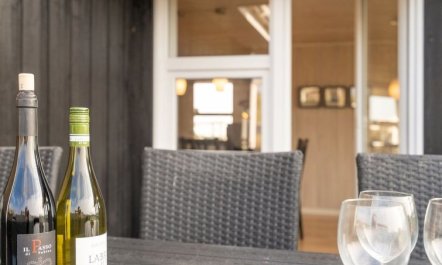 'Hroswitha' - 100m from the sea 6