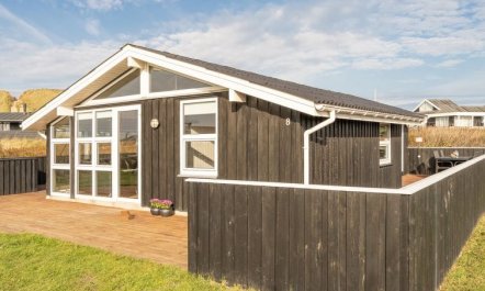 'Hroswitha' - 100m from the sea 3