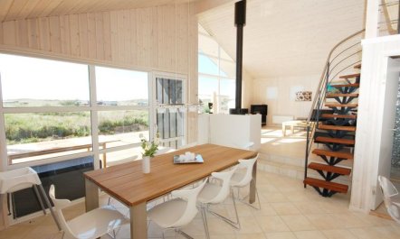 'Ung' - 150m from the sea 1