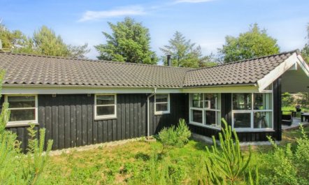 'Arlett' - 950m from the sea