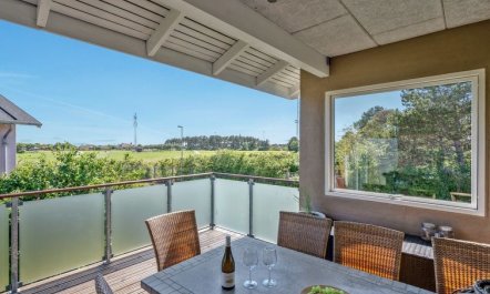 'Kurt' - 600m from the sea 4