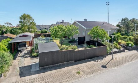 'Kurt' - 600m from the sea 2