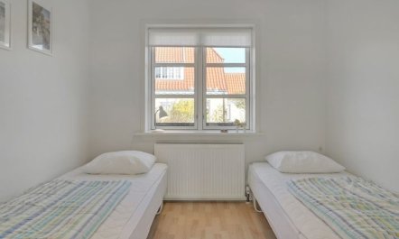 'Janes' - 400m from the sea 7