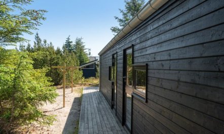 'Gunnor' - 1.3km from the sea 4