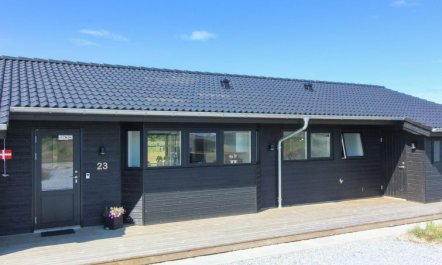 'Ariadne' - 900m from the sea 3