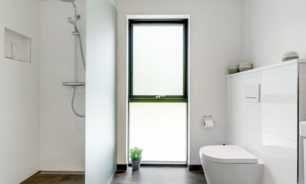 'Sighvat' - 300m from the sea 7