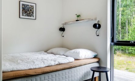 'Sighvat' - 300m from the sea 3