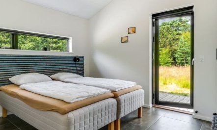 'Sighvat' - 300m from the sea 2