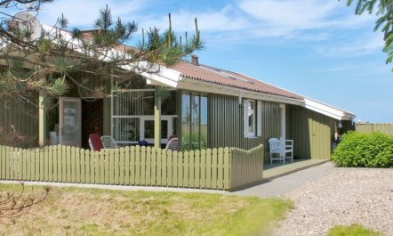 'Annick' - 300m from the sea