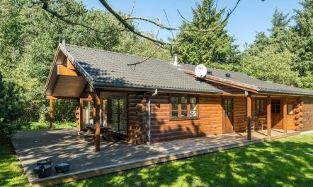 'Floriane' - 700m from the sea