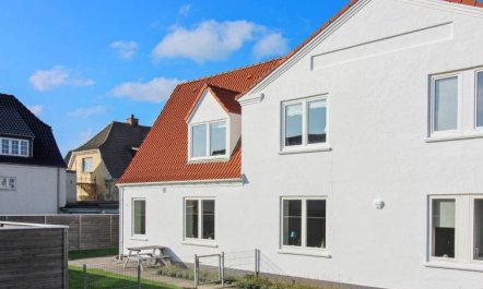 'Elmo' - 300m from the sea