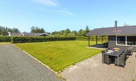 'Susan' - 600m from the sea 4